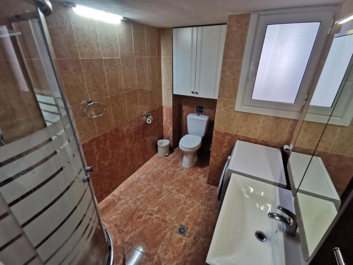 Central Apartment Каламата Экстерьер фото